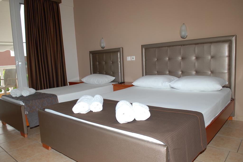 John & Eve Hotel Paralía Extérieur photo