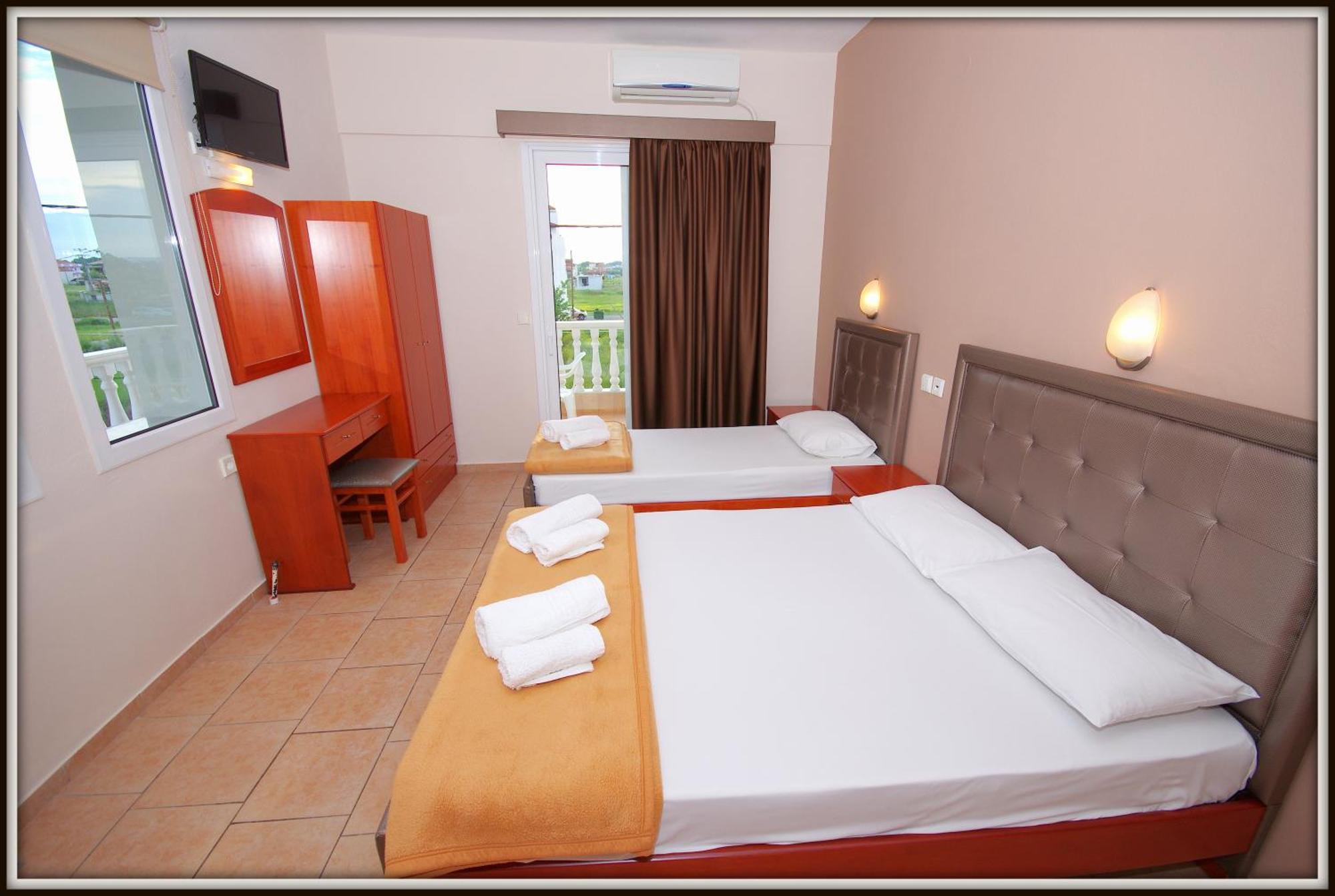 John & Eve Hotel Paralía Extérieur photo