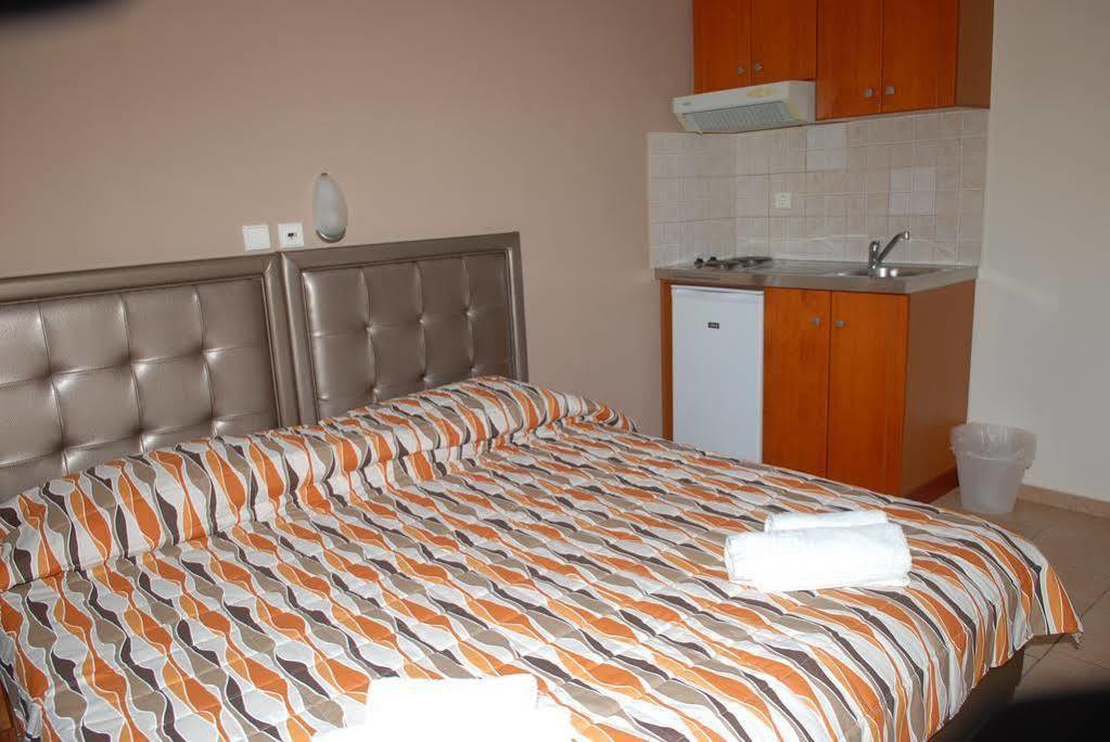 John & Eve Hotel Paralía Extérieur photo